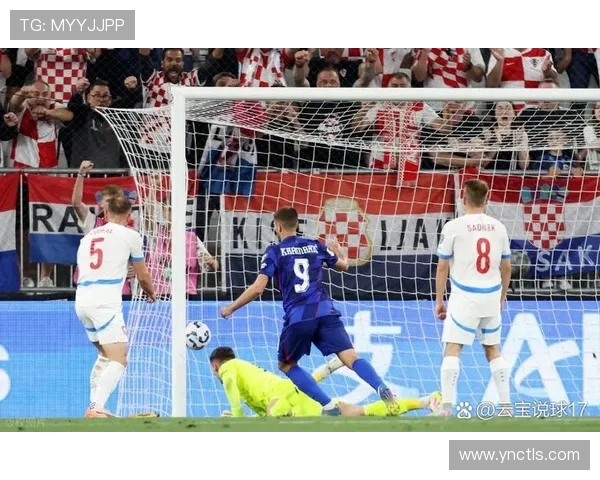 半场比分揭示胜负走向与战术博弈关键节点解析及球队状态变化全景观 - 副本 (2) - 副本