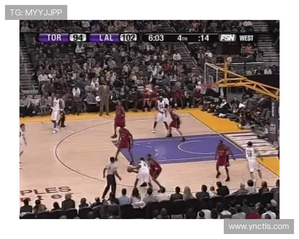 全新视角解读篮球赛事热点评论与赛场瞬间精彩分析 - 副本 - 副本